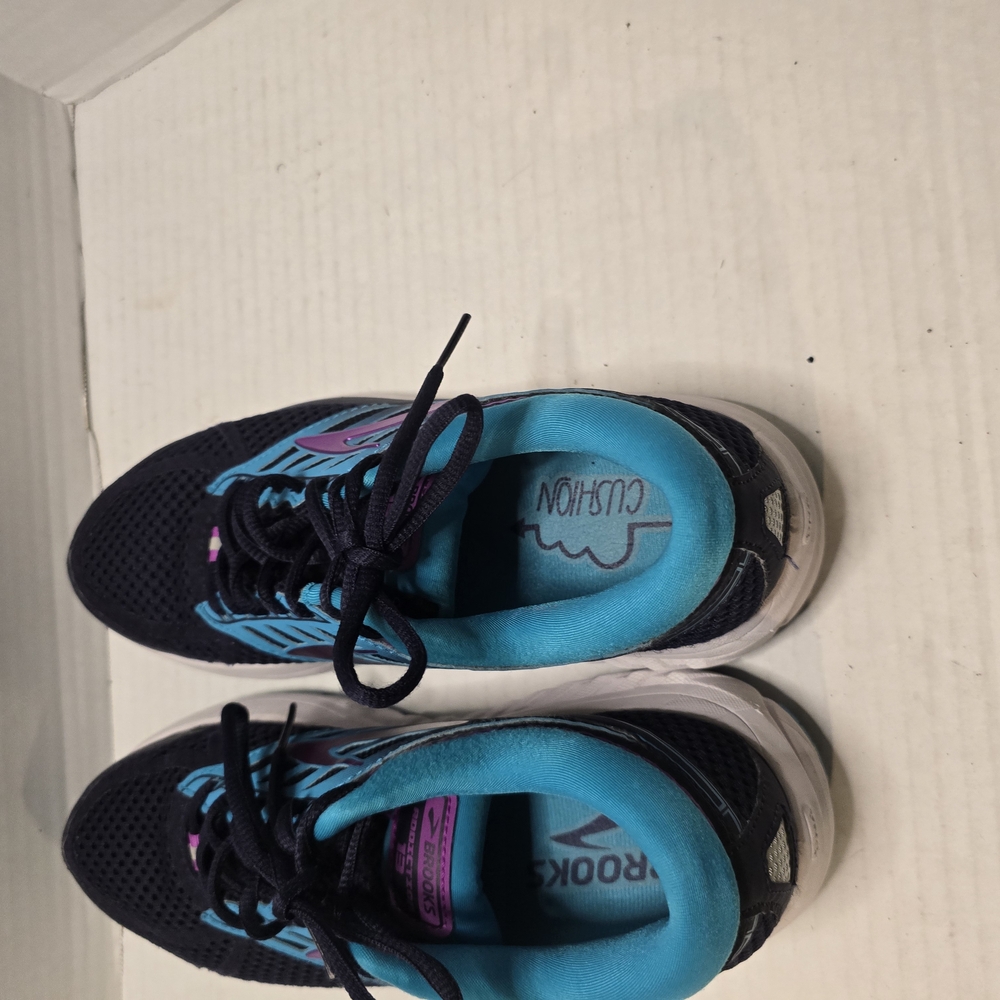 Brooks Blue‎ Sneakers with Sporty Design and Comfortable Fit